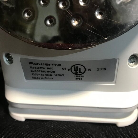 Rowenta Effective 1700W Anti-Drip Steam Iron With Self Clean - Picture 8 of 10